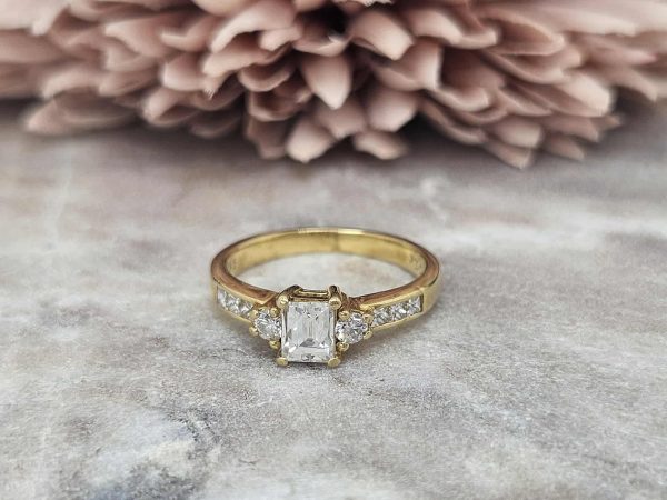Valuated Ladies 18ct Yellow Gold Diamond Ring (3.43gms) - HL9009 - Image 8
