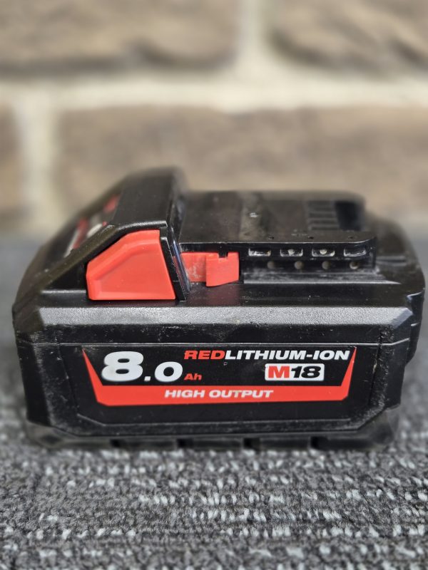 Milwaukee Battery - LG25289 - Image 2