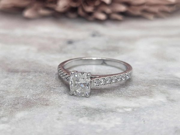 Valuated Ladies 18ct White Gold and Diamond Ring (2.84gms) - HL8635 - Image 2