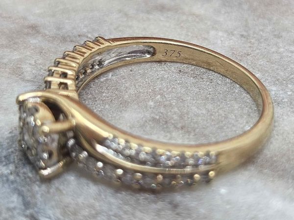 Ladies 9ct Yellow Gold Diamond Halo Ring (2.9gms) - HL11558 - Image 7
