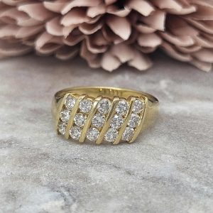 Valuated Ladies 18ct Yellow Gold 1.0ct Diamond Ring (4.77gms) - HL14097