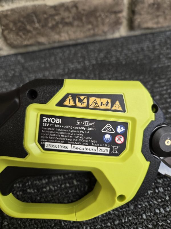 Ryobi 18V Secateurs (Skin only) - 25377 - Image 4