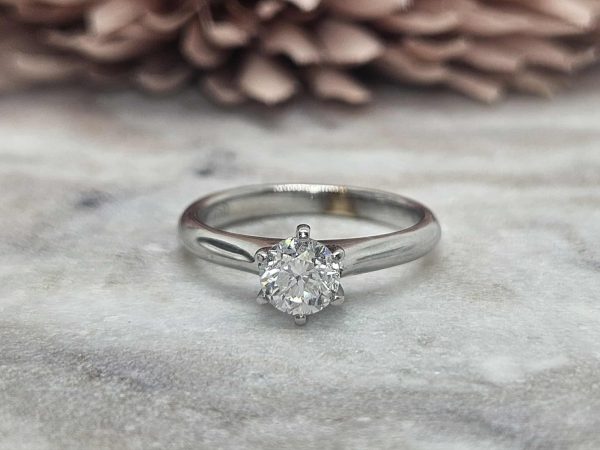 Valuated Ladies 18ct White Gold Solitaire Diamond Ring (2.94gms) - HL14221 - Image 7