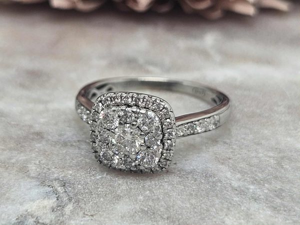 Ladies 9ct White Gold Diamond Cluster Ring (3.0gms) - HL12248 - Image 2