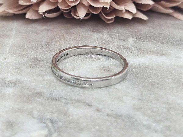 Ladies 18ct White Gold Diamond Band (2.5gms) - HL15655 - Image 3