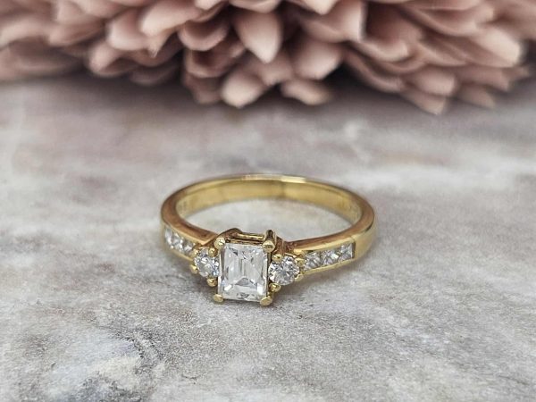 Valuated Ladies 18ct Yellow Gold Diamond Ring (3.43gms) - HL9009 - Image 7