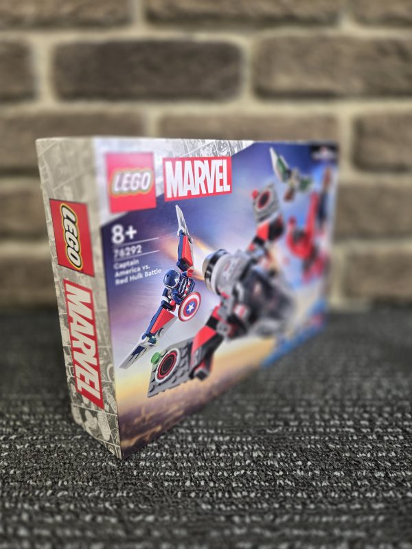 Lego Marvel Captain America Vs Red Hulk - LG19702 - Image 2