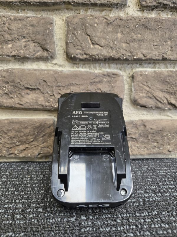 AEG 18V 8.0Ah Battery - 25804 - Image 9