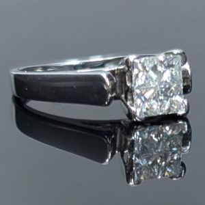 18ct White Gold Diamond Engagement Ring - LG4188