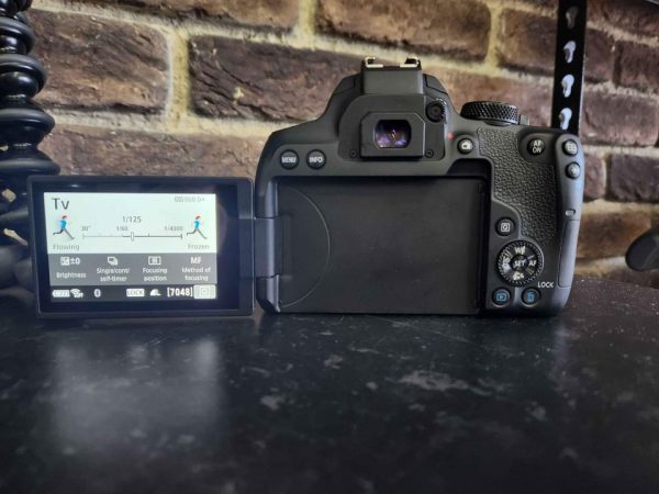 Canon EOS 850D Digital Camera Kit - HL17507 - Image 40