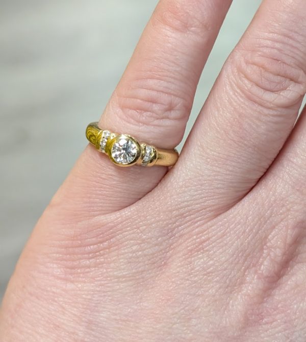 18ct Yellow Gold Bezel Set Diamond Ring - LG172 - Image 6