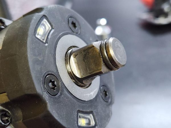 Milwaukee 18v Impact Wrench Skin Only - HL25910 - Image 10