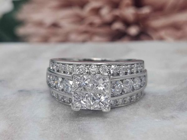 Valuated 14ct White Gold Diamond (TDW 2.7ct) Ring (11.27gm) - HL16169 - Image 2