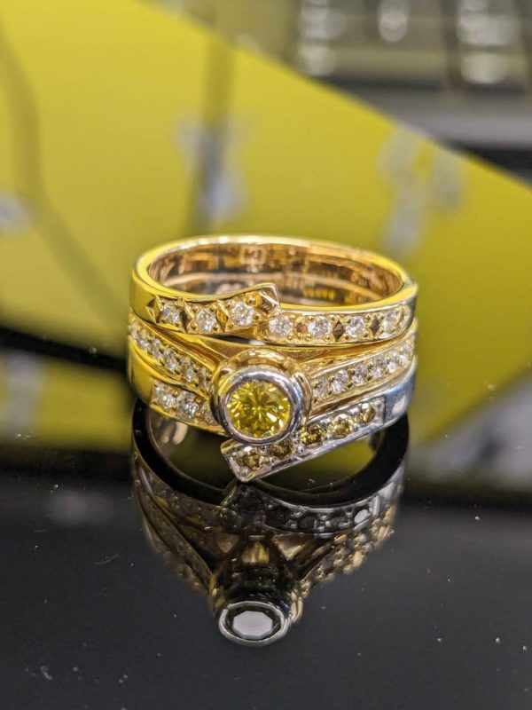 Valuated 18ct 2 Tone Yellow Gold Diamond Ring - Image 9