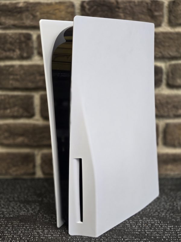 Sony Playstation 5 - LG25945 - Image 2