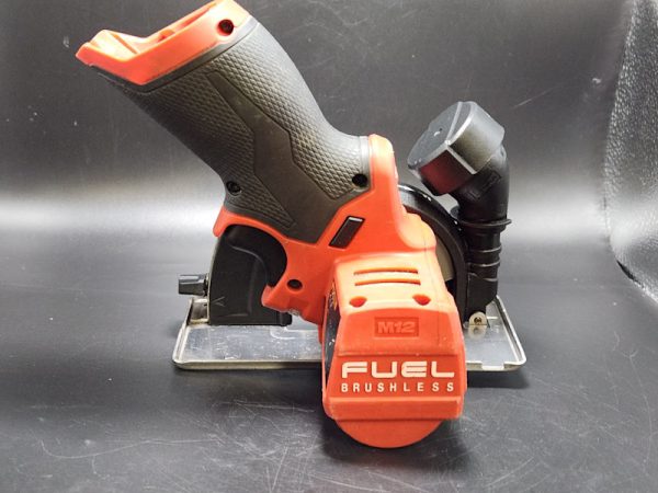 Milwaukee 12v 76mm Saw - HL25909 - Image 3