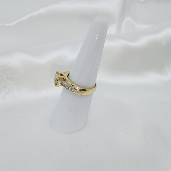 18CT TWO-TONE DIAMOND CLUSTER ENGAGEMENT RING WITH VALUATION LG2980 - Image 7