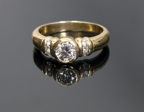 18ct Yellow Gold Bezel Set Diamond Ring - LG172 - Image 9