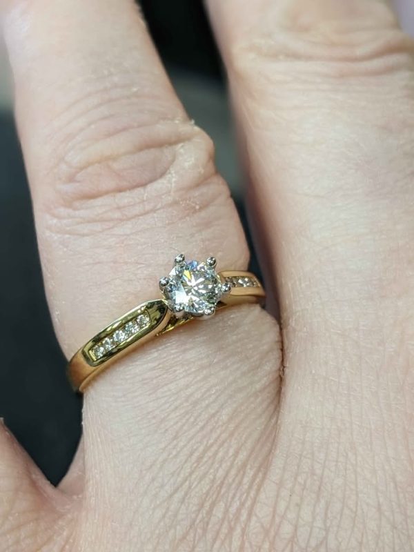 18ct Yellow Gold & Diamond Ring 0.50ct TDW - Image 11