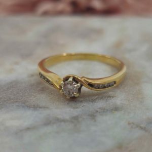 Ladies 9ct Yellow Gold Diamond Ring (2.20gms) - HL16199