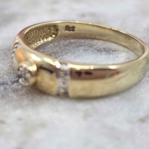 Ladies 9ct Yellow Gold Diamond Illusion Set Ring (2.3gms) - HL17210