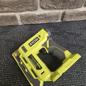 RYOBI STAPLER GUN