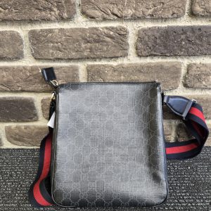 Gucci GG Supreme Messenger / Crossbody Bag