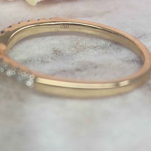 Ladies 18ct Yellow Gold Diamond Band Ring (2.5gms) - HL24404