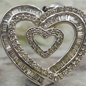 Ladies 18ct White Gold Diamond Heart Pendant (4.9gms) - HL14503