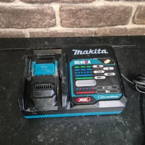 Makita 40v Charger - HL32060