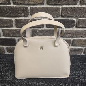 Tommy Hilfiger Handbag - LG31502
