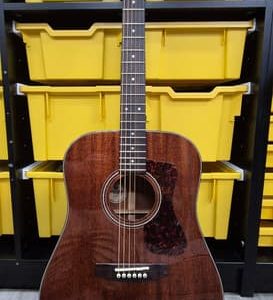 Guild D-120 6 String Acoustic Guitar With Case - HL31085