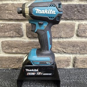 MAKITA DTD153 IMPACT DRIVER WITH 5AH BATTERY - LG33509