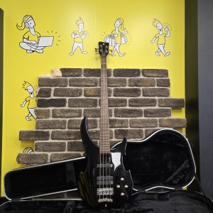 ROCKBASS VAMPYRE BASS GUITAR WITH HARD CASE - LG24361