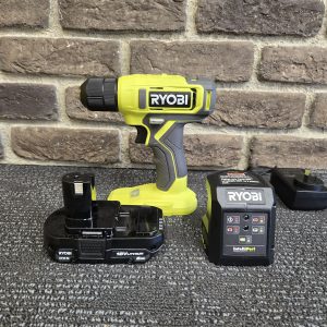 RYOBI 18V ONE+ CORDLESS DRILL DRIVER KIT WITH BATTERY & CHARGER - LG27726