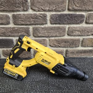 DEWALT 18V XR ROTARY HAMMER DRILL - LG30827