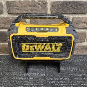 DEWALT DCR011 JOBSITE BLUETOOTH SPEAKER SKIN ONLY - LG33312
