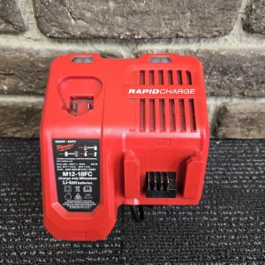 MILWAUKEE M12 & M18 RAPID CHARGER - LG34112