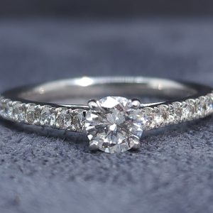 Ladies Valuated 18ct White Gold Diamond Ring (2.8gms) - HL30855