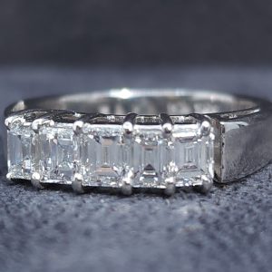 Ladies 14ct White Gold 1ct Diamond Valuated Ring (4.7gms) - HL30854