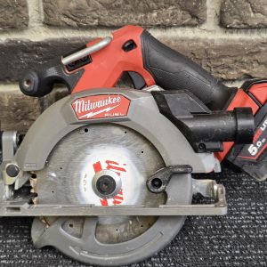 MILWAUKEE M18 FCS552 CIRCULAR SAW - LG34722