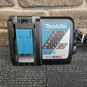 MAKITA 18V LXT 5AH BATTERY WITH RAPID CHARGER