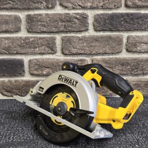 DEWALT SAW DCS391-XE