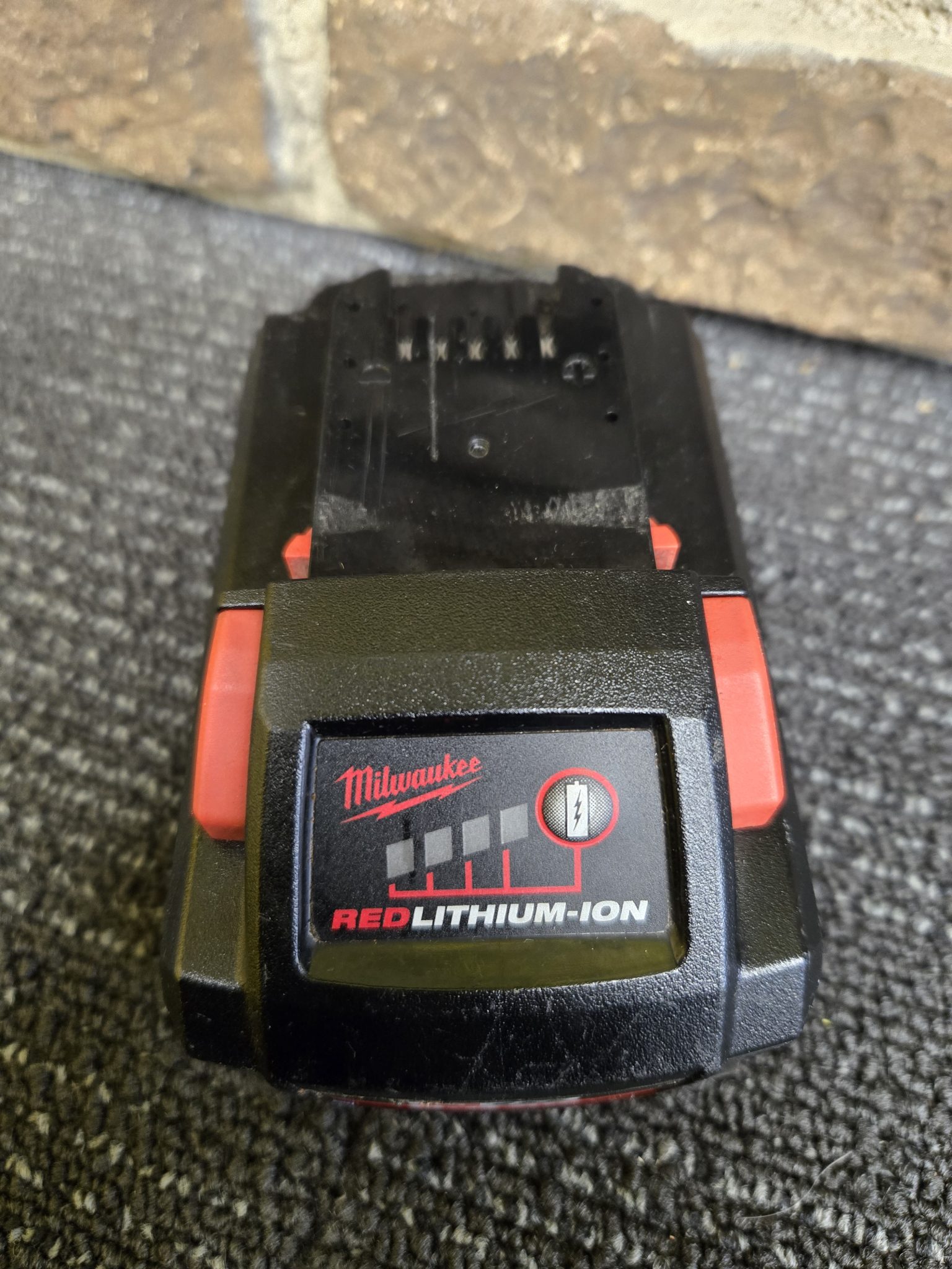 Nintendo Av Output Milwaukee M18 8.0Ah High Output Battery - LG35200 - Hock and Go